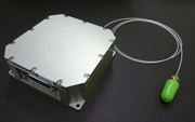 バイオメディカル検査装置用の小型マルチカラーレーザー光源
