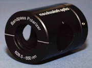 バンドパスフィルターとポラライザーの機能を併せ持つ光学部品