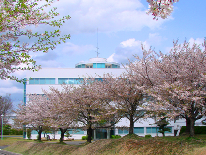 中央研究所研究棟